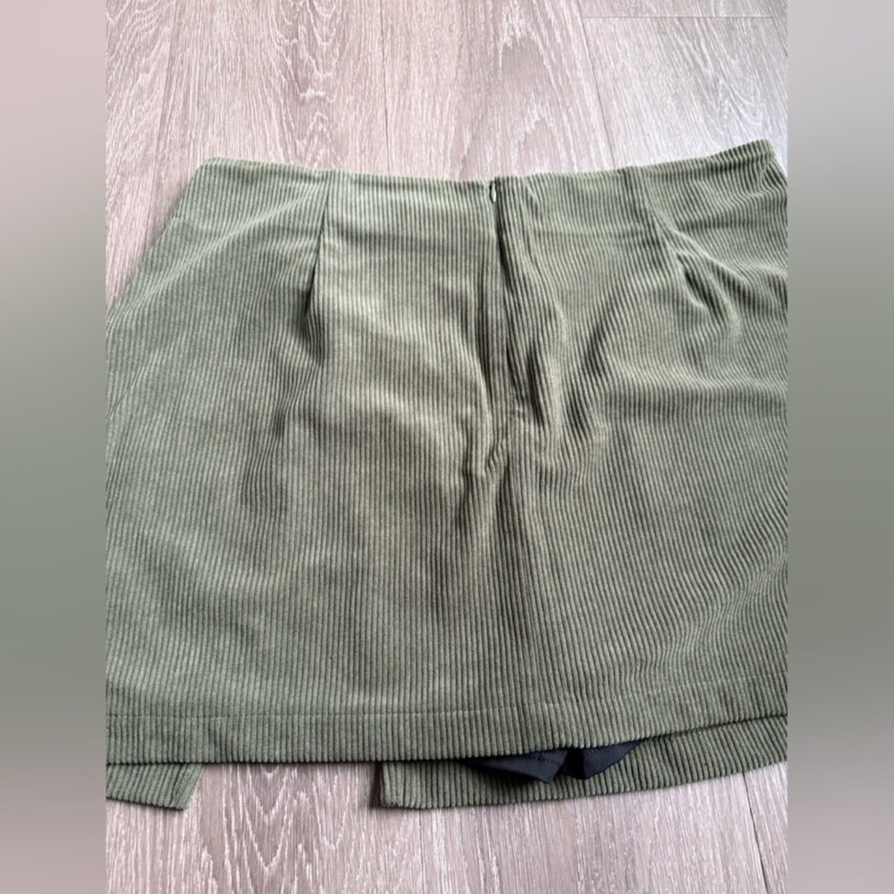Halara High Waisted Back Zipper Split Hem 2-in-1 Corduroy Casual Skirt - Picture 5 of 11